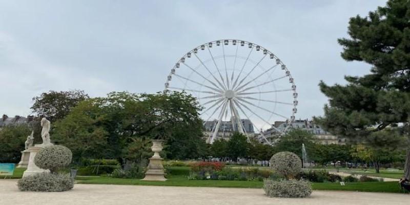 A Toddler’s Paris: Where to Go, What to Ride, and How to Keep It Easy